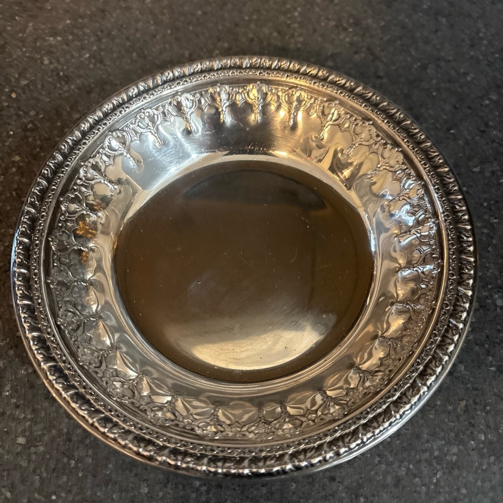 Reed and Barton 1202 6” Silver-Tone Ornate Round Bowl